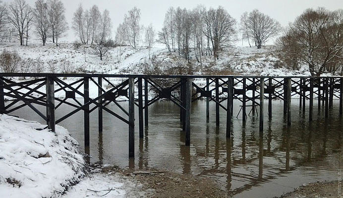Свайные мосты: надежное решение для преодоления водных преград в Урюпинске от 57646 руб