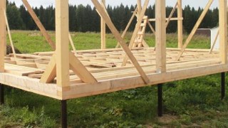 Сарай на винтовых сваях или хозблок на сваях Урюпинск цена от 2568 руб. / шт.